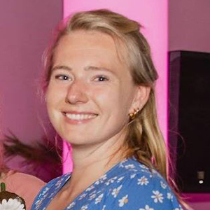 /H.M.R.					
										
						van%20Goor<sup>%20MSc,%20MD,%20PhD</sup>